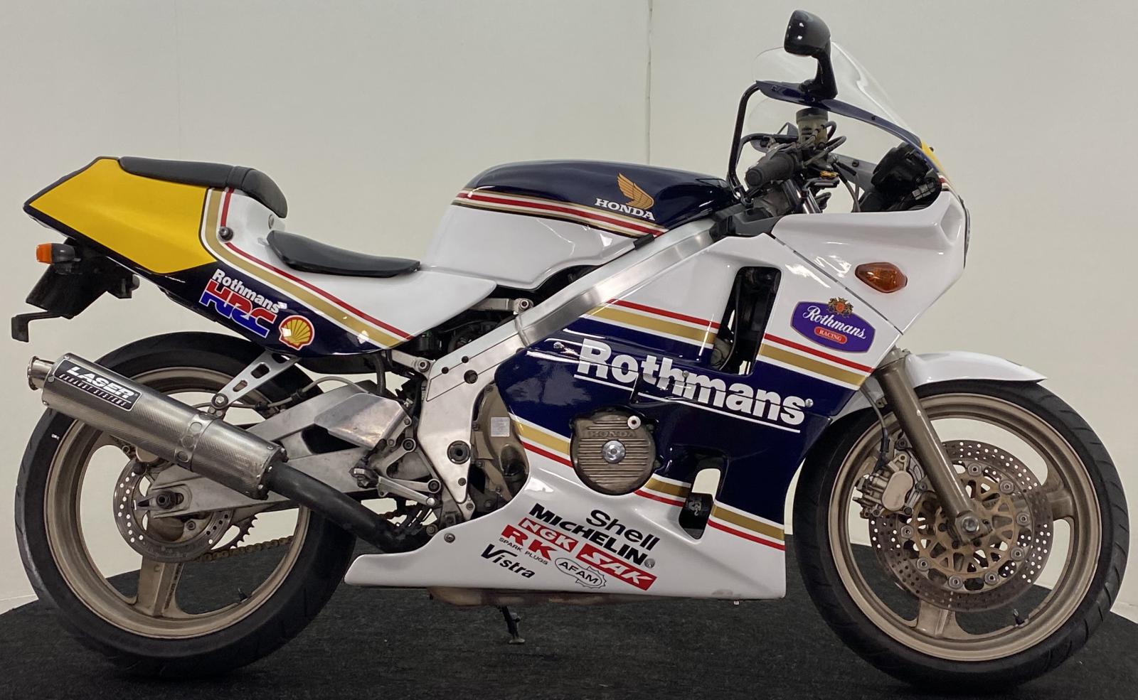 Retro scooters en 90's klassiekers - Sunder Bromfietsen